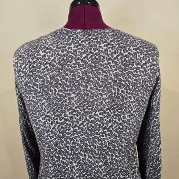 Women's Talbots Gray Cheetah Print 3/4 Sleeve Knit Cardigan | Size Large - Picture 7 of 10